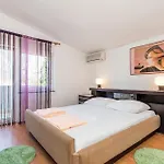 Appartamento Pet Friendly In Rab With Wifi