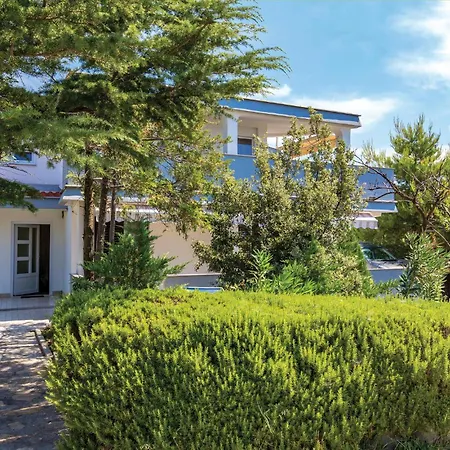 Appartamento Pet Friendly In Rab With Wifi Rab Town
