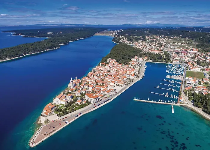 Stunning In Rab With Wifi Lägenhet