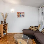 Pet Friendly In Rab With Wifi *