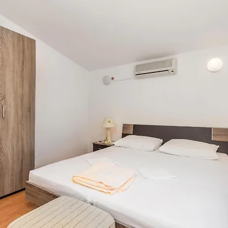Pet Friendly In Rab With Wifi *