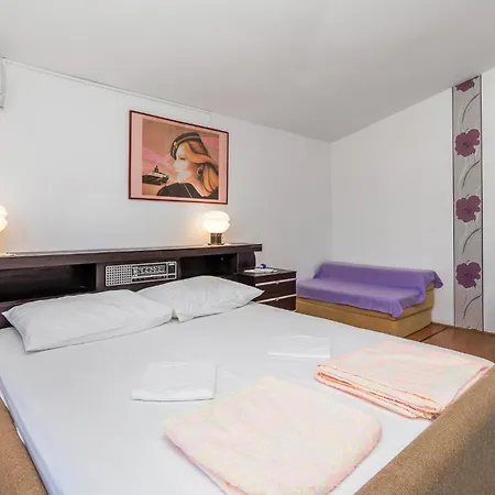 Pet Friendly In Rab With Wifi Apartment Rab Town