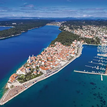 Pet Friendly In Rab With Wifi Apartment
