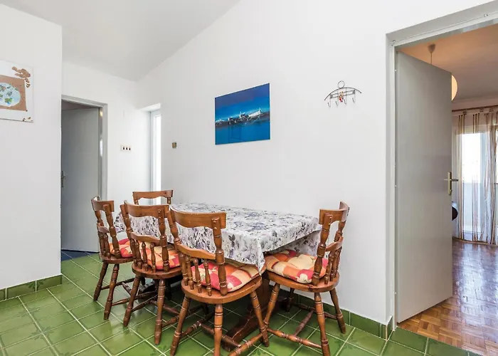 Stunning In Rab With Wifi Apartament Rab Town